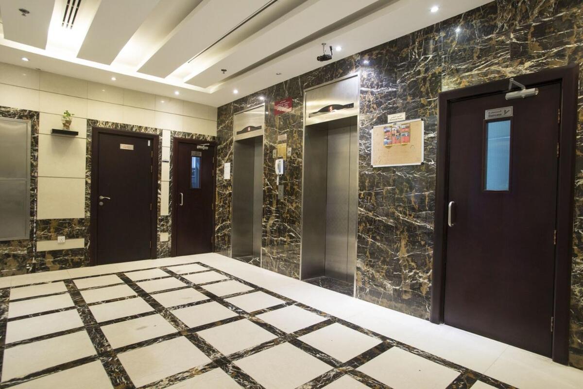 Homestay Urban Oasis Partition In Barsha 1 Near Metro *