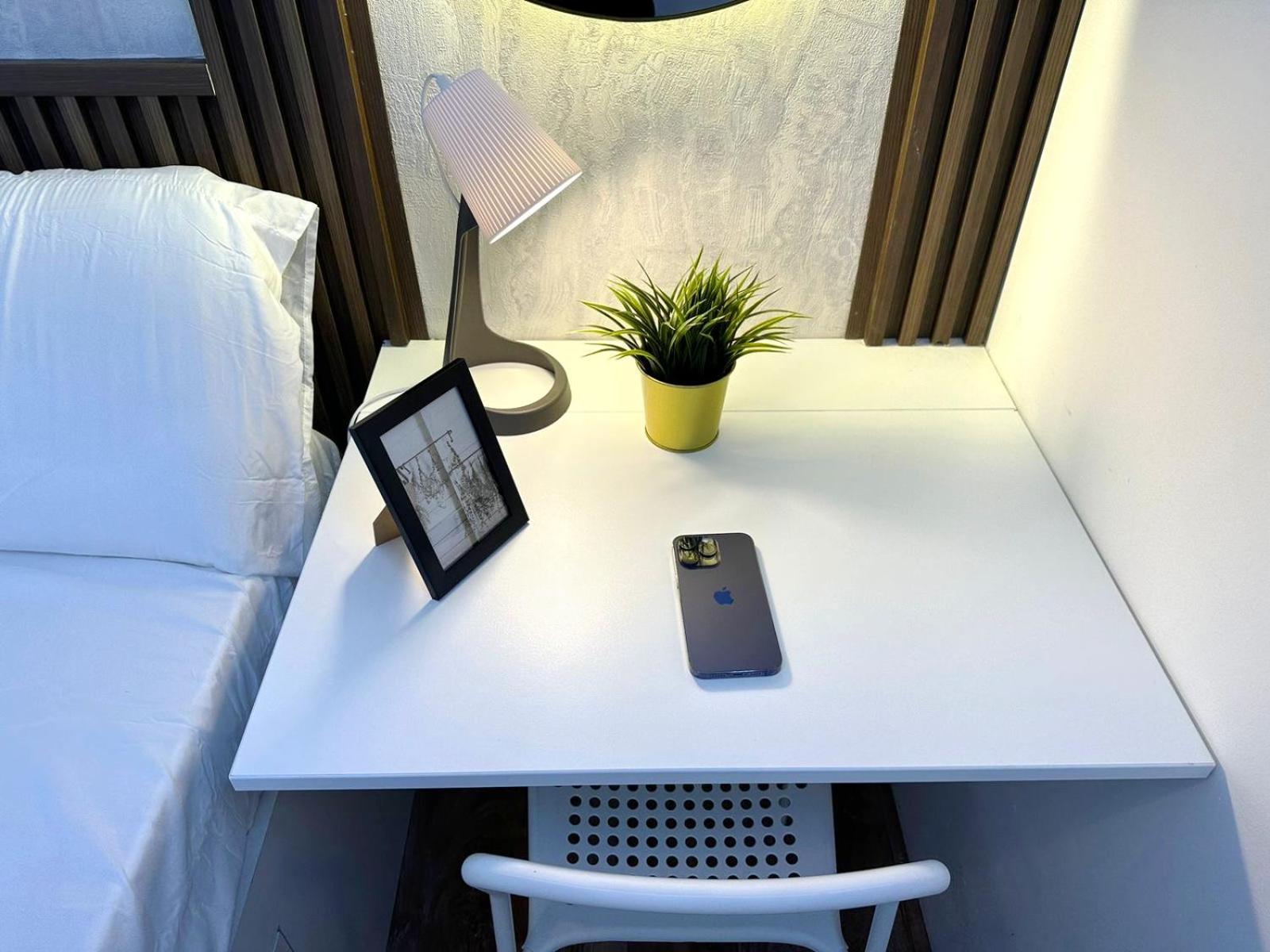 Homestay Urban Oasis Partition In Barsha 1 Near Metro *