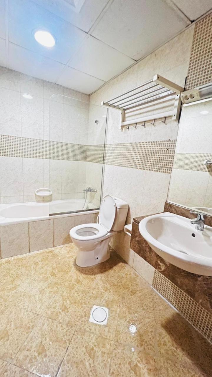 Homestay Urban Oasis Partition In Barsha 1 Near Metro